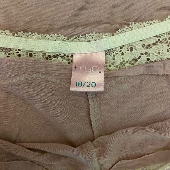2Pairs of True Panties 14/16. & 18/20 - Picture 3 of 5